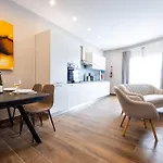 V86 - Charming 1 Bedroom Duplex With Harbour Views 아파트 *