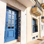 아파트 V86 - Charming 1 Bedroom Duplex With Harbour Views 센글리아