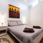 아파트 V86 - Charming 1 Bedroom Duplex With Harbour Views 센글리아