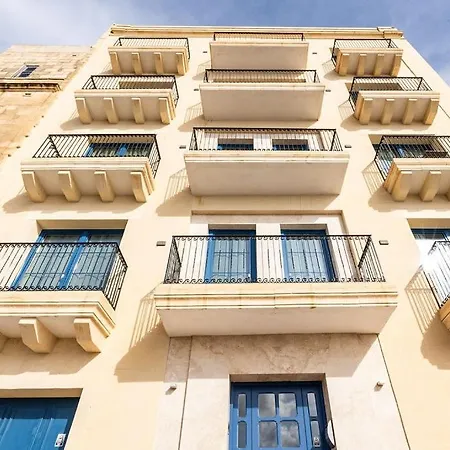 V86 - Charming 1 Bedroom Duplex With Harbour Views 센글리아