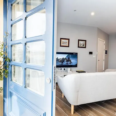 V86 - Charming 1 Bedroom Duplex With Harbour Views Apartment Senglea