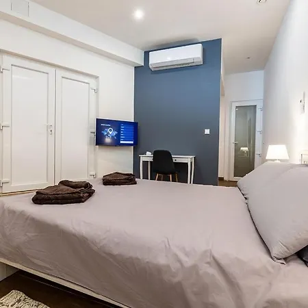 V86 - Charming 1 Bedroom Duplex With Harbour Views Appartamento